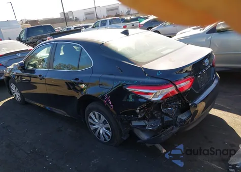2020 Toyota Camry Le Hybrid z USA, uszkodzony, nr VIN 4T1C31AK5LU518463